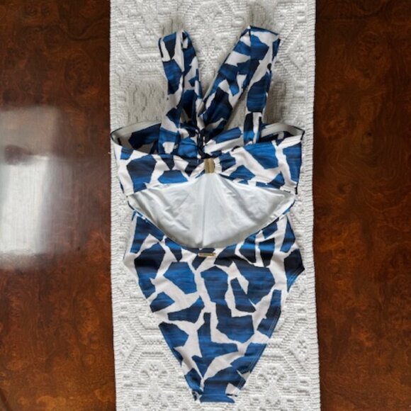 Milly - Betsy Ocean Puzzle Bandeau One-Piece Size Small - Picture 4 of 11